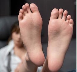 firm feet none bolts